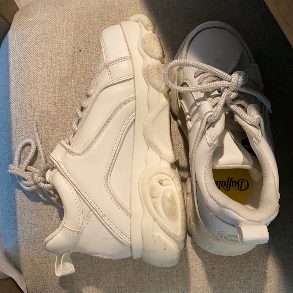 buffalo london barely used